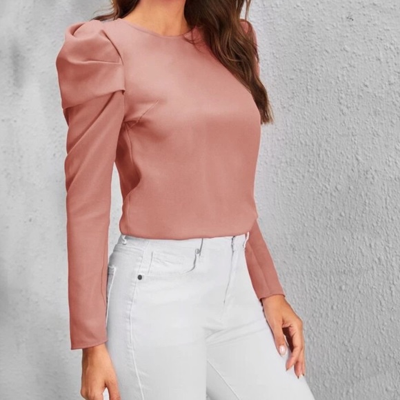 Boho gigot sleeve keyhole back blouse - Picture 16 of 16